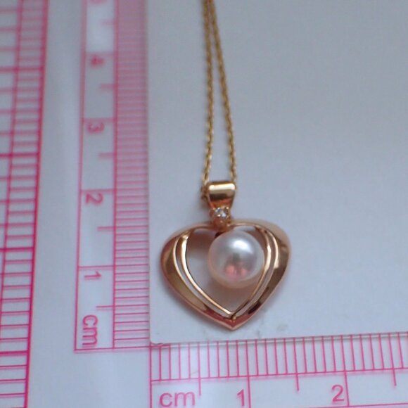 14k Gold Heart Shaped Pendant with Genuine Pearl & Diamond Accent - Picture 7 of 8